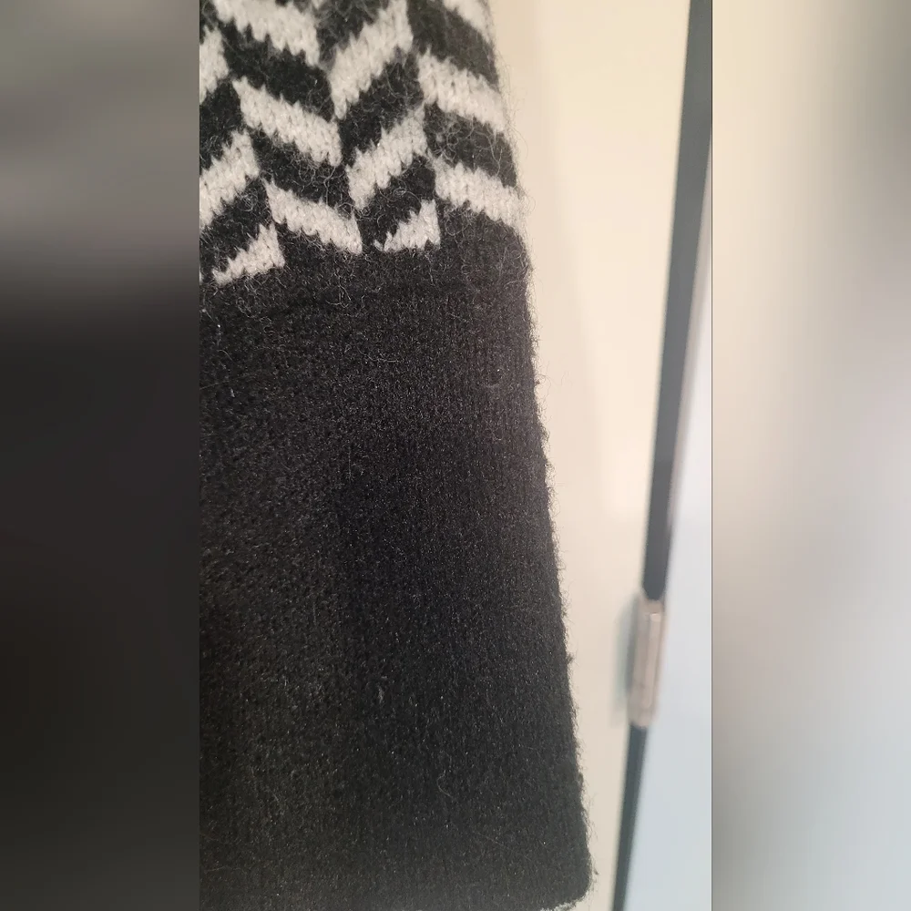 Chic Sweater/Jacket - Picture 3 of 5